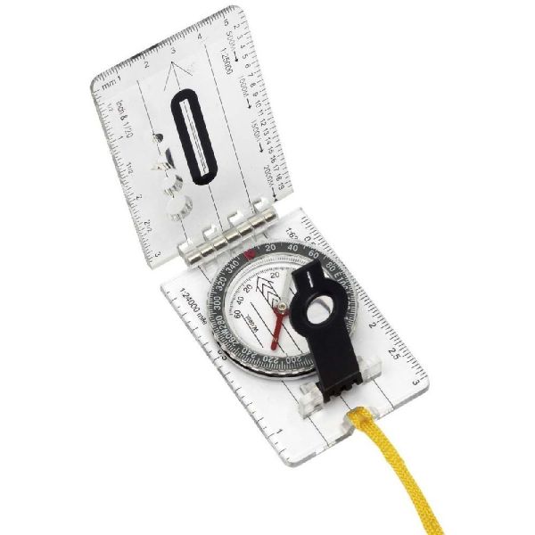 Aufgeklappter Kartenkompass